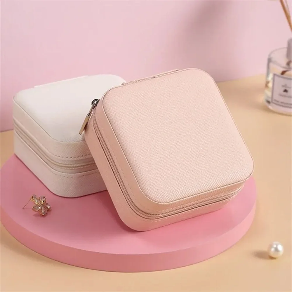 NWT travel jewelry box storage case for rings, earrings, necklaces vegan zipper
